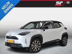 Toyota Yaris Cross - 1.5 Hybrid First Edition Navi Camera Bi-Tone