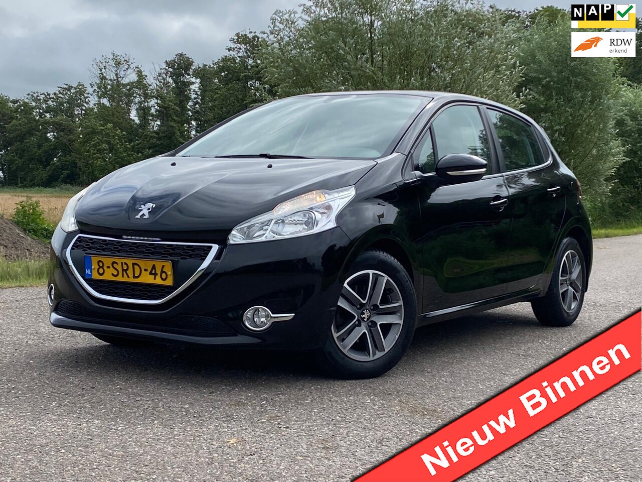 Peugeot 208 - 1.2 e-VTi Active 5DRS AUTOMAAT NAVI AIRCO NAP NIEUWE DIST-SNAAR - AutoWereld.nl