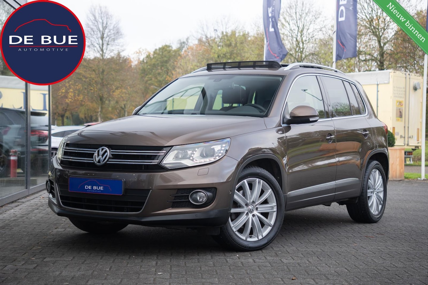 Volkswagen Tiguan - 1.4 TSI R Line CUP|DSG Automaat|2e Eig|Trekhaak|LED|Panoramadak|Navi|Dealer Onderhouden - AutoWereld.nl
