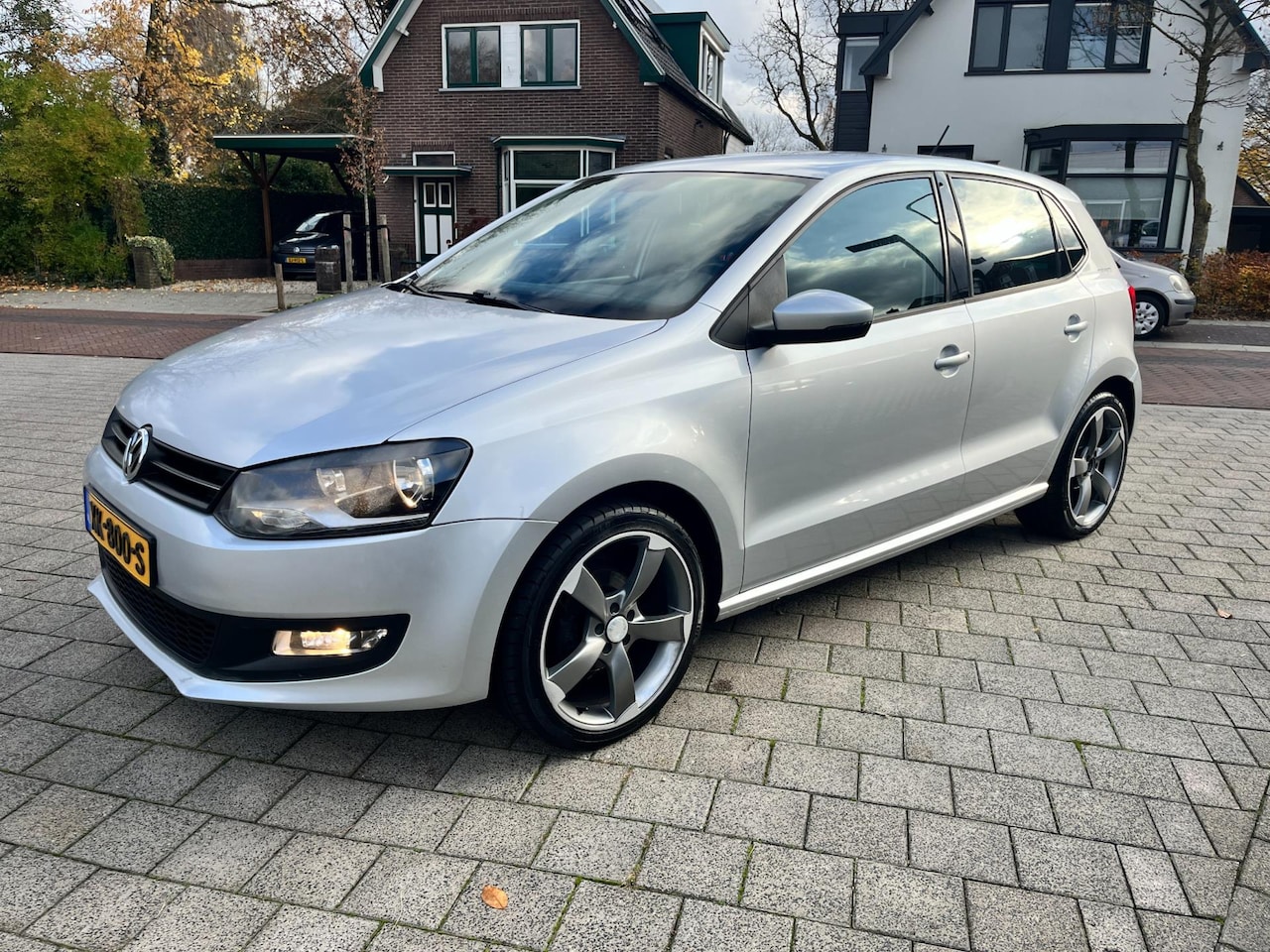 Volkswagen Polo - 1.2 Highline Ecc Navi Isofix Trekhaak 5 Drs LM - AutoWereld.nl