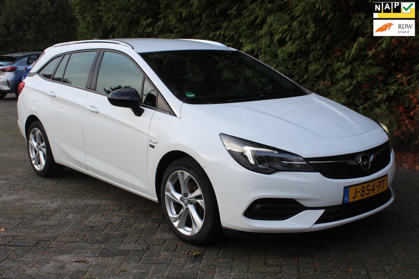 Opel Astra Sports Tourer - 1.2 Edition 2020 Zie omschrijving | Navigatie | Airco | Cruise Control - AutoWereld.nl