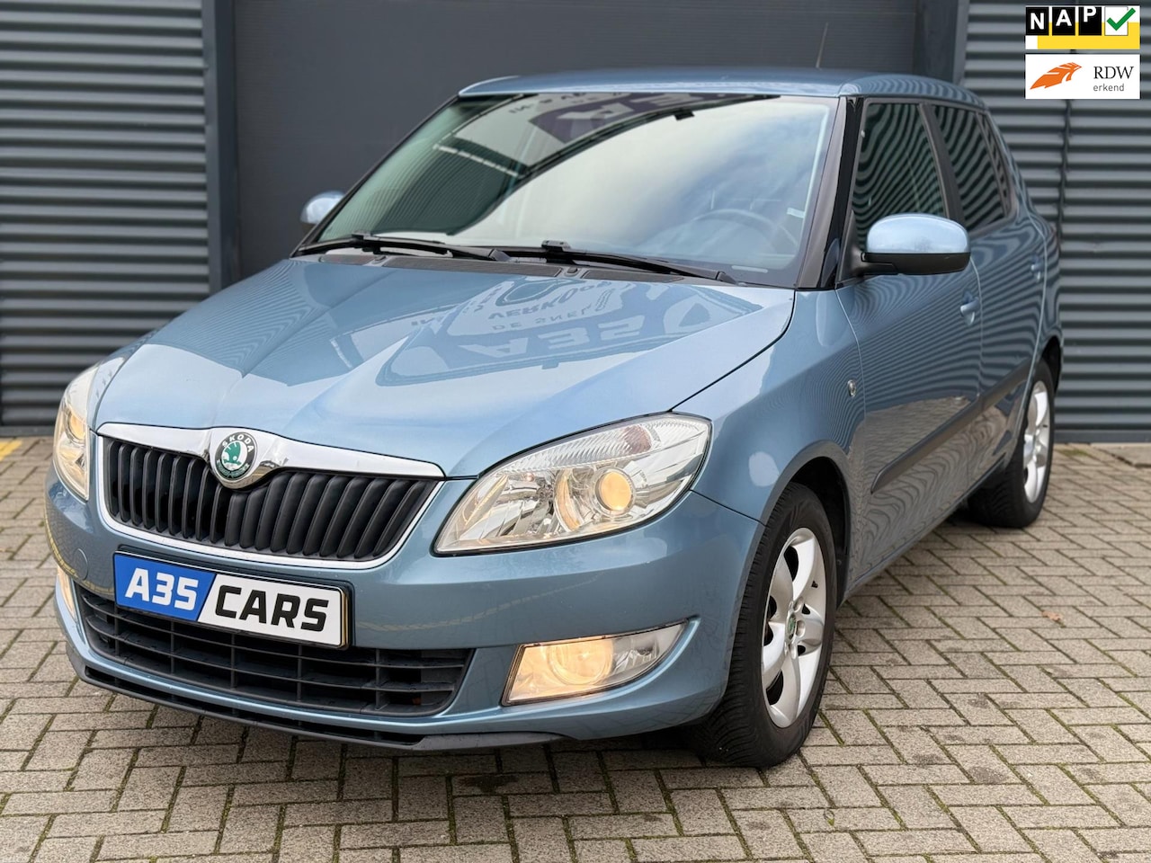 Skoda Fabia - 1.2 TSI Tour | AIRCO | DSG | TREKHAAK | APK - AutoWereld.nl