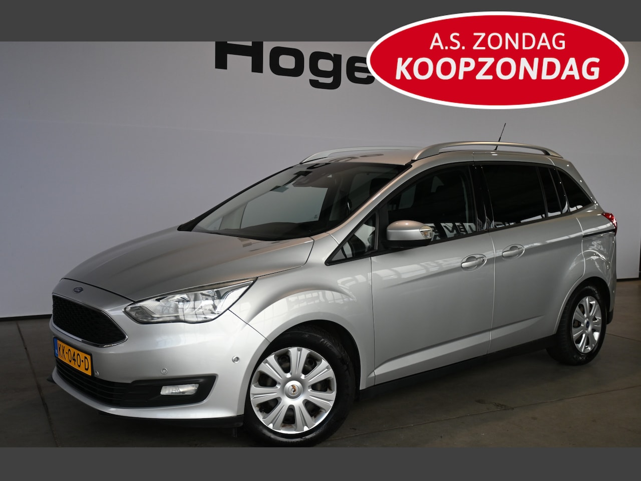 Ford Grand C-Max - 1.0 Trend 7 Persoons Clima Navigatie LED Trekhaak Rijklaarprijs Inruil Mogelijk! - AutoWereld.nl