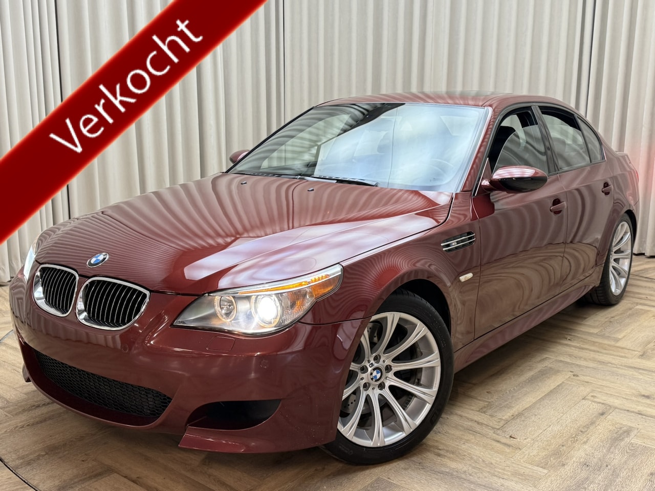 BMW M5 - 5-serie 5.0 V10 S85 *6-Speed Manual* 1 van 41 'Unicorn' 507 PK / Full Option / E60 - AutoWereld.nl