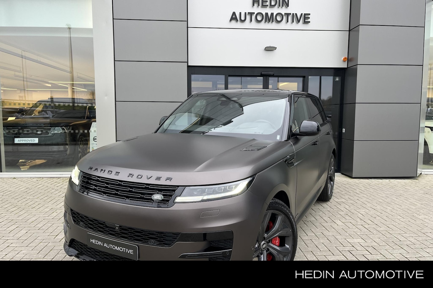 Land Rover Range Rover Sport - 3.0 P550e Autobiography PHEV SV Satin Lak - 360 Camera - 23 inch Licht Metalen Velgen Carb - AutoWereld.nl