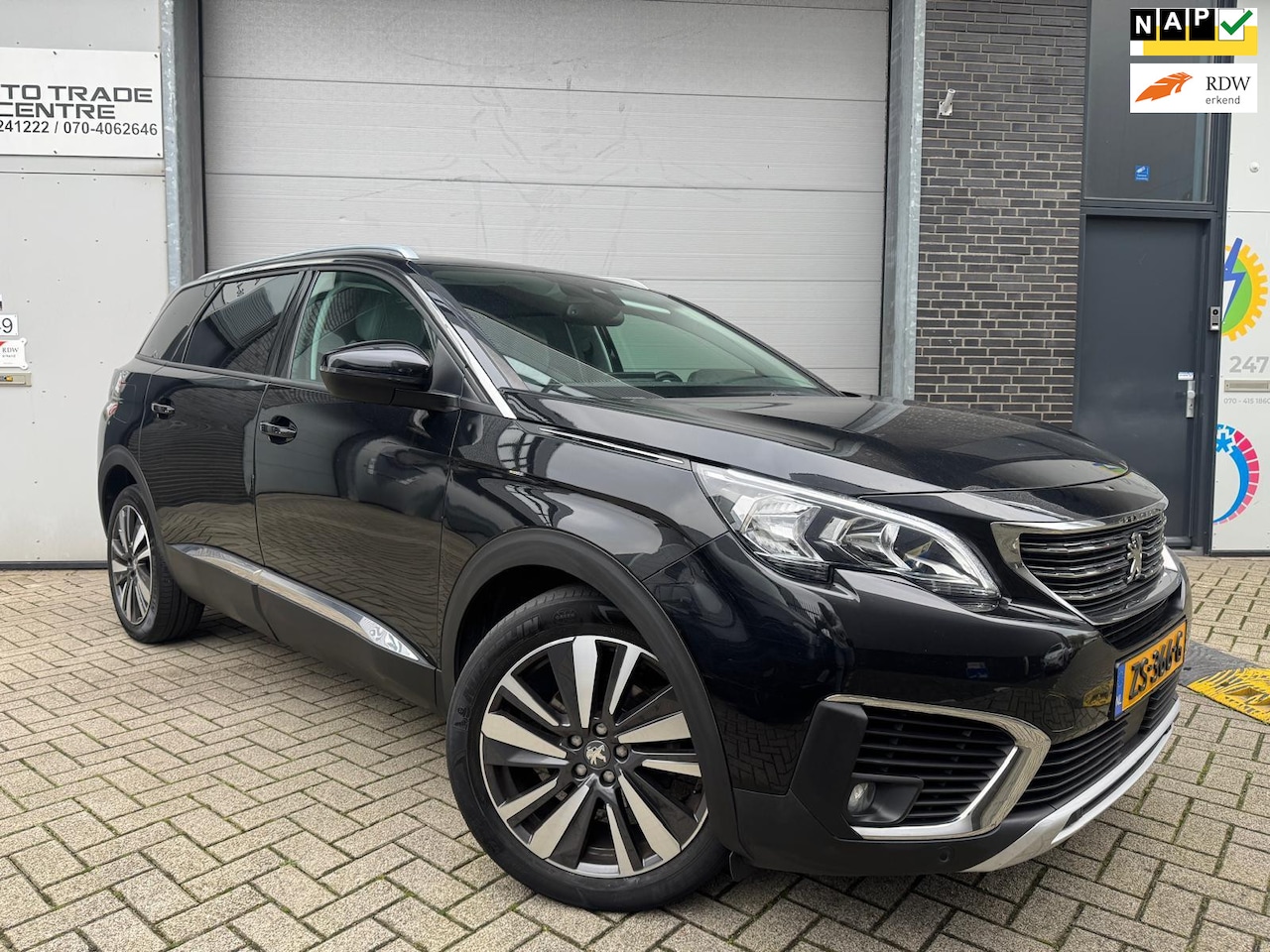 Peugeot 5008 - 1.2 PureTech Allure 7p. [Achteruitrijcamera|Keyless|Carplay|Cruise|Dealer OH] - AutoWereld.nl