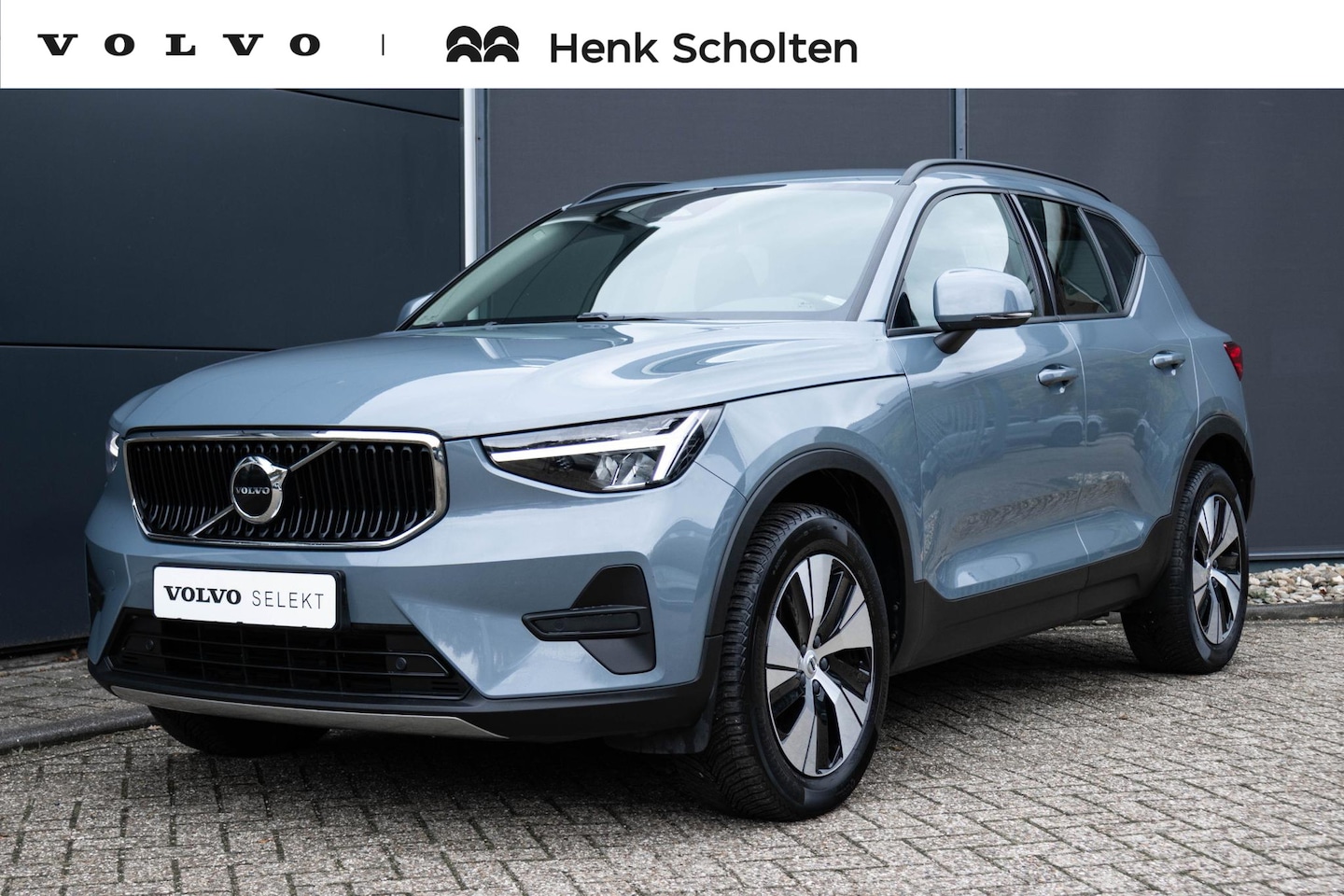 Volvo XC40 - B3 Automaat Essential | Elektrische Trekhaak | Parkeersensoren V & A | Parkeercamera | All - AutoWereld.nl