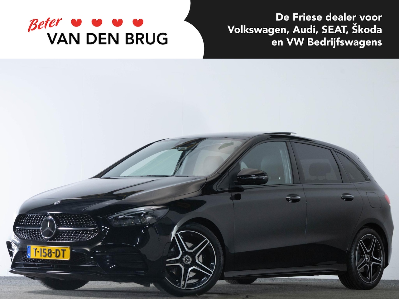 Mercedes-Benz B-klasse - AMG-Line 180 136pk | Panorama-dak | Adaptieve Cruise | Wegklapbare trekhaak | Head-up disp - AutoWereld.nl