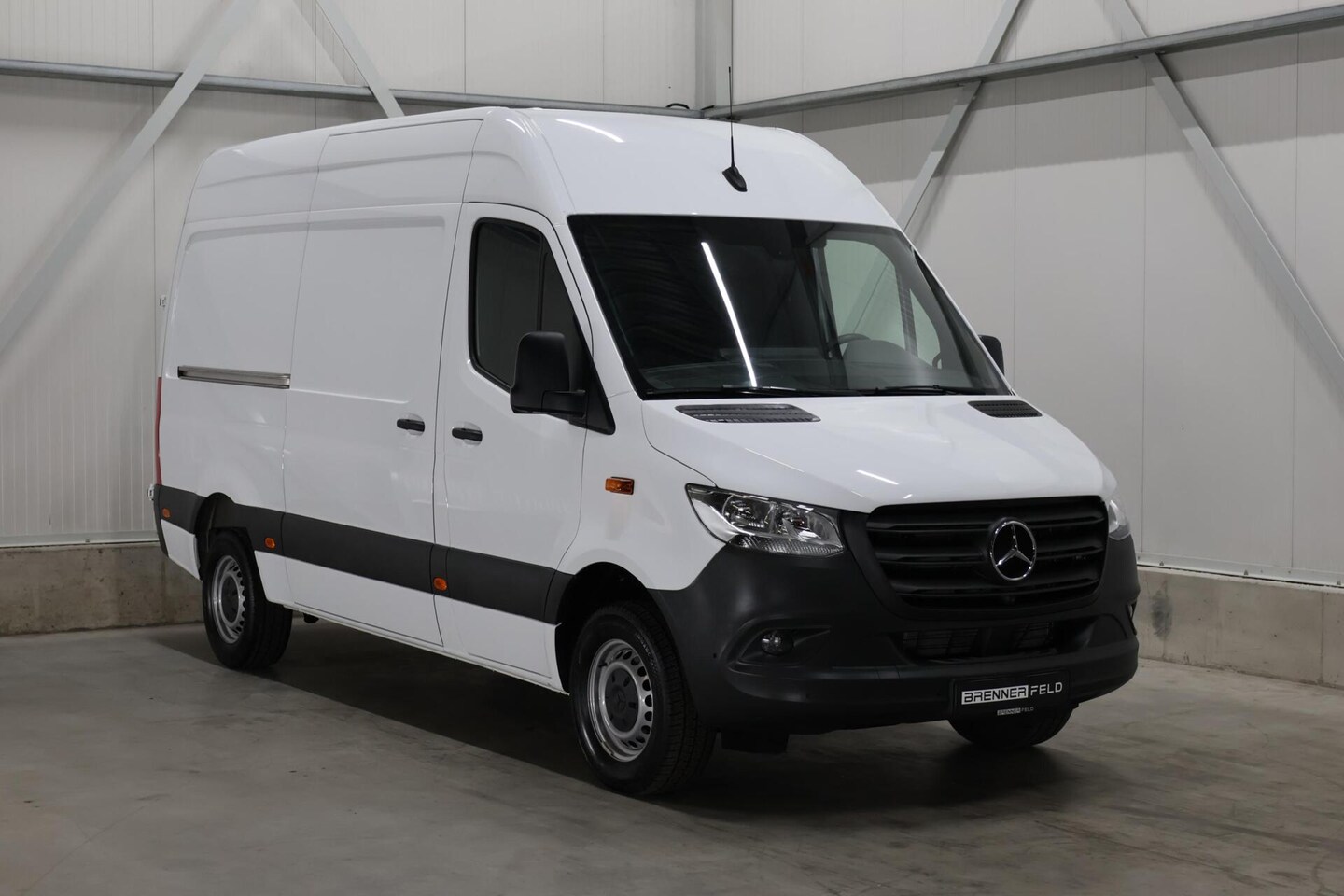 Mercedes-Benz Sprinter - bestel 317 1.9 CDI L2H2 RWD - AutoWereld.nl