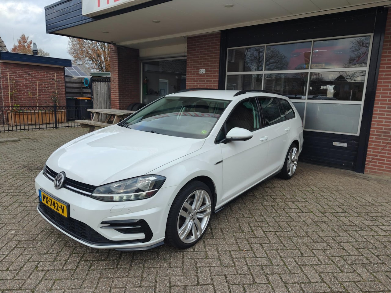 Volkswagen Golf Variant - 1.4 TSI Highline Business R 1.4 TSI Highline Business R, Clima, Camera, ACC, Navi, Stoelverwarming, Led, PDC, NAP - AutoWereld.nl