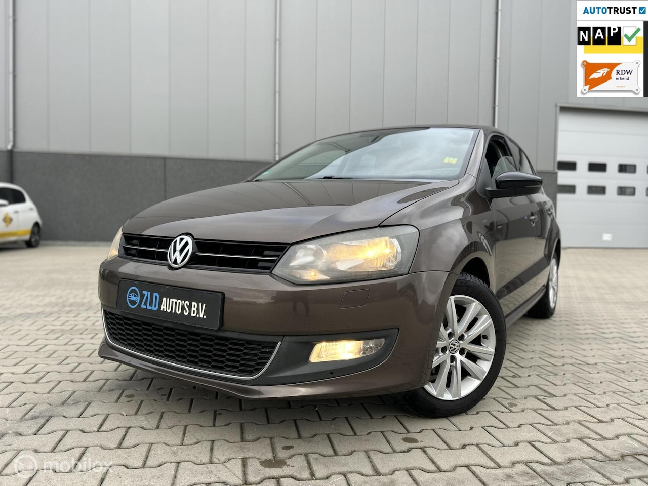 Volkswagen Polo - 1.2-12V BlueMotion STYLE/CARPLAY/STOELV/APK/ - AutoWereld.nl