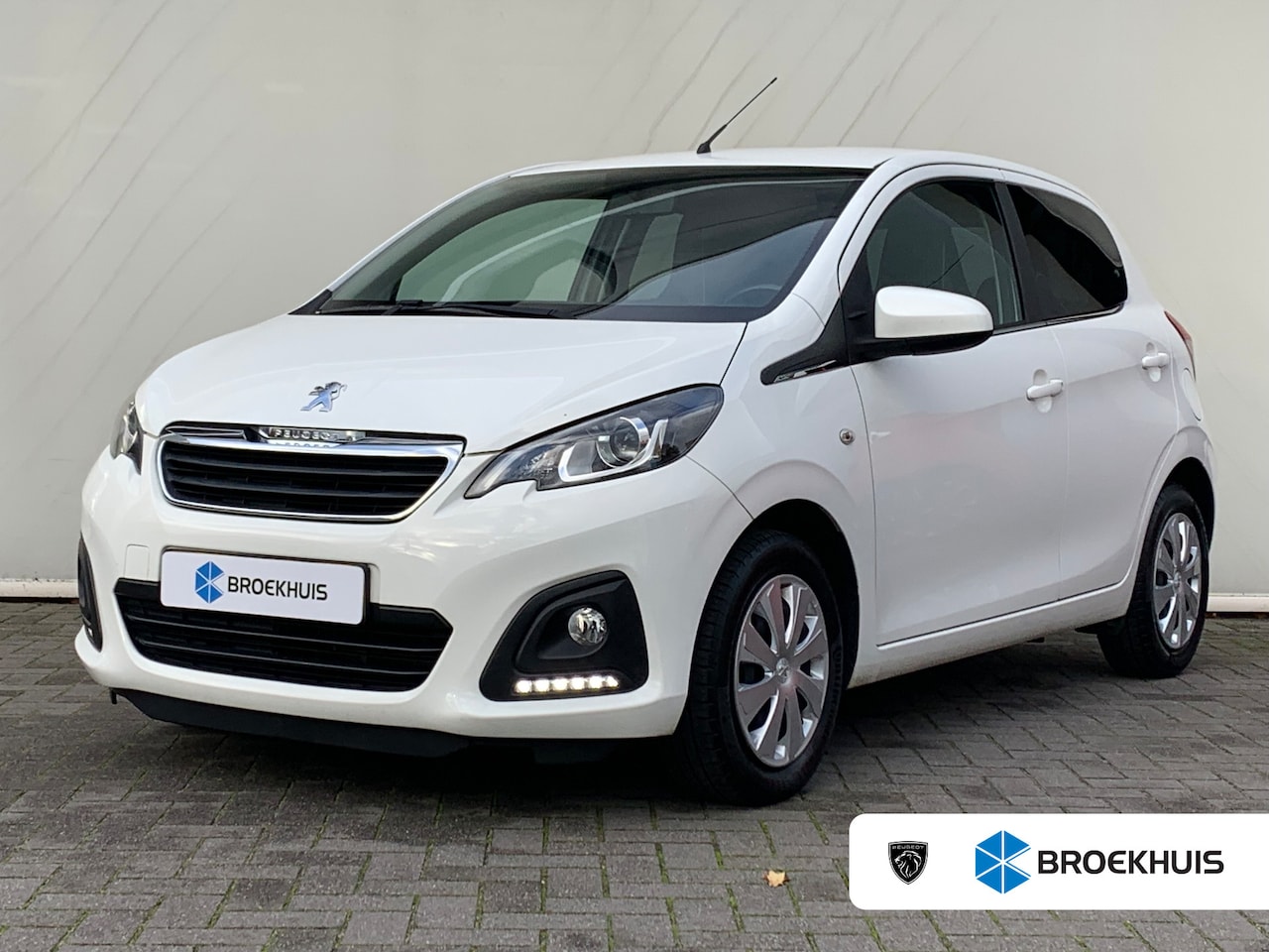 Peugeot 108 - 1.0 e-VTi Active Airco | Bluetooth | Camera | Cruise Control | DAB | Leder Stuurwiel | - AutoWereld.nl