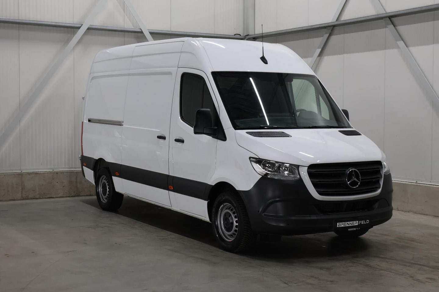 Mercedes-Benz Sprinter - bestel 317 1.9 CDI L2H2 RWD - AutoWereld.nl