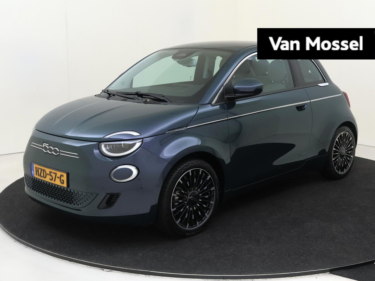 Fiat 500e - 3+1 La Prima 42 kWh Leder | Navigatie | LM velgen - AutoWereld.nl