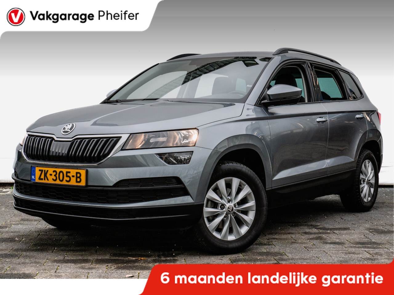 Skoda Karoq - 1.0 TSI 115pk Ambition Trekhaak/ Navigatie/ Cruise control/ Carplay/ Camera/ Armsteun - AutoWereld.nl