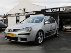 Volkswagen Golf - 2.0 FSI Comfortline / Airco / Carplay / CruiseControl /