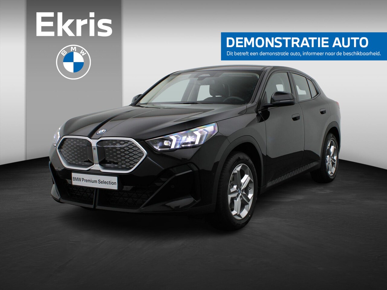 BMW iX2 - eDrive20 Premium Pack | Comfort Access | Achteruitrijcamera | 18'' - AutoWereld.nl