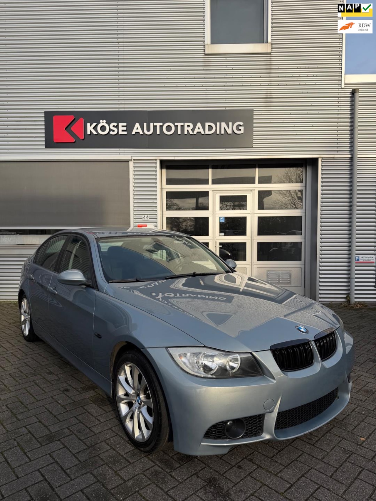 BMW 3-serie - 318i High Executive 2.0 XENON PARKEERSENSOREN - AutoWereld.nl