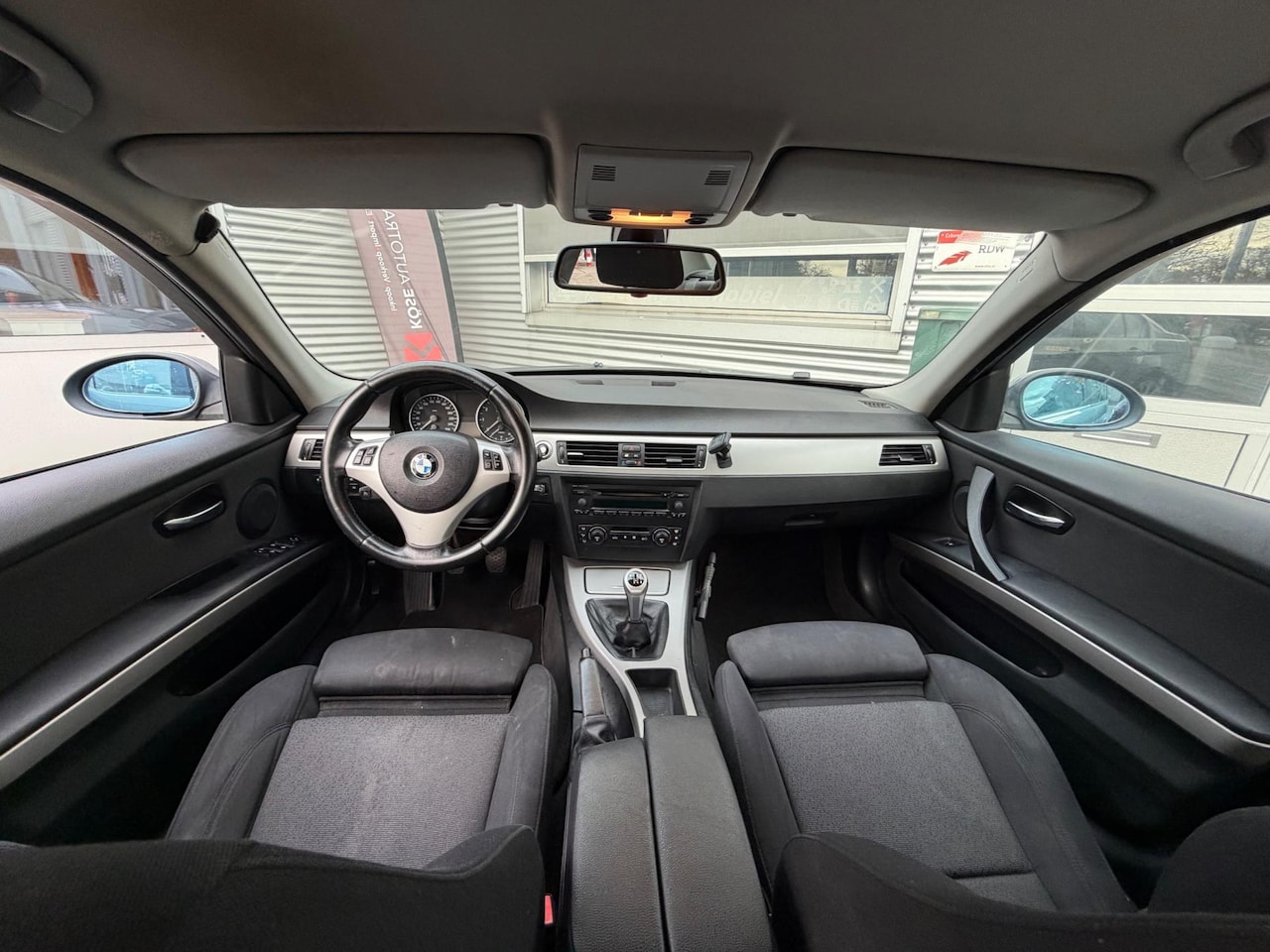 BMW 3-serie - 318i High Executive 2.0 XENON PARKEERSENSOREN - AutoWereld.nl