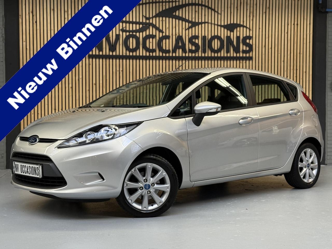 Ford Fiesta - 1.25 Limited DEALEROH/116DKM/NAP/15"LV/AIRCO/TREKHAAK - AutoWereld.nl