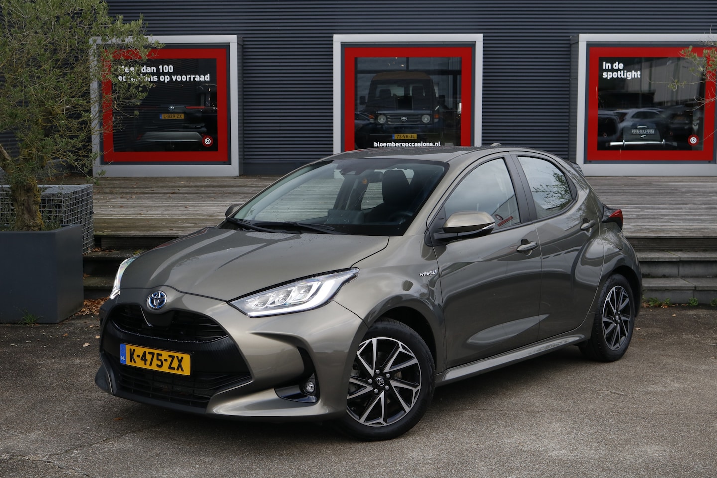 Toyota Yaris - 1.5 Hybrid Dynamic | Apple Carplay | Achteruitrijcamera | Poetsen BB + foto's 1 november - AutoWereld.nl