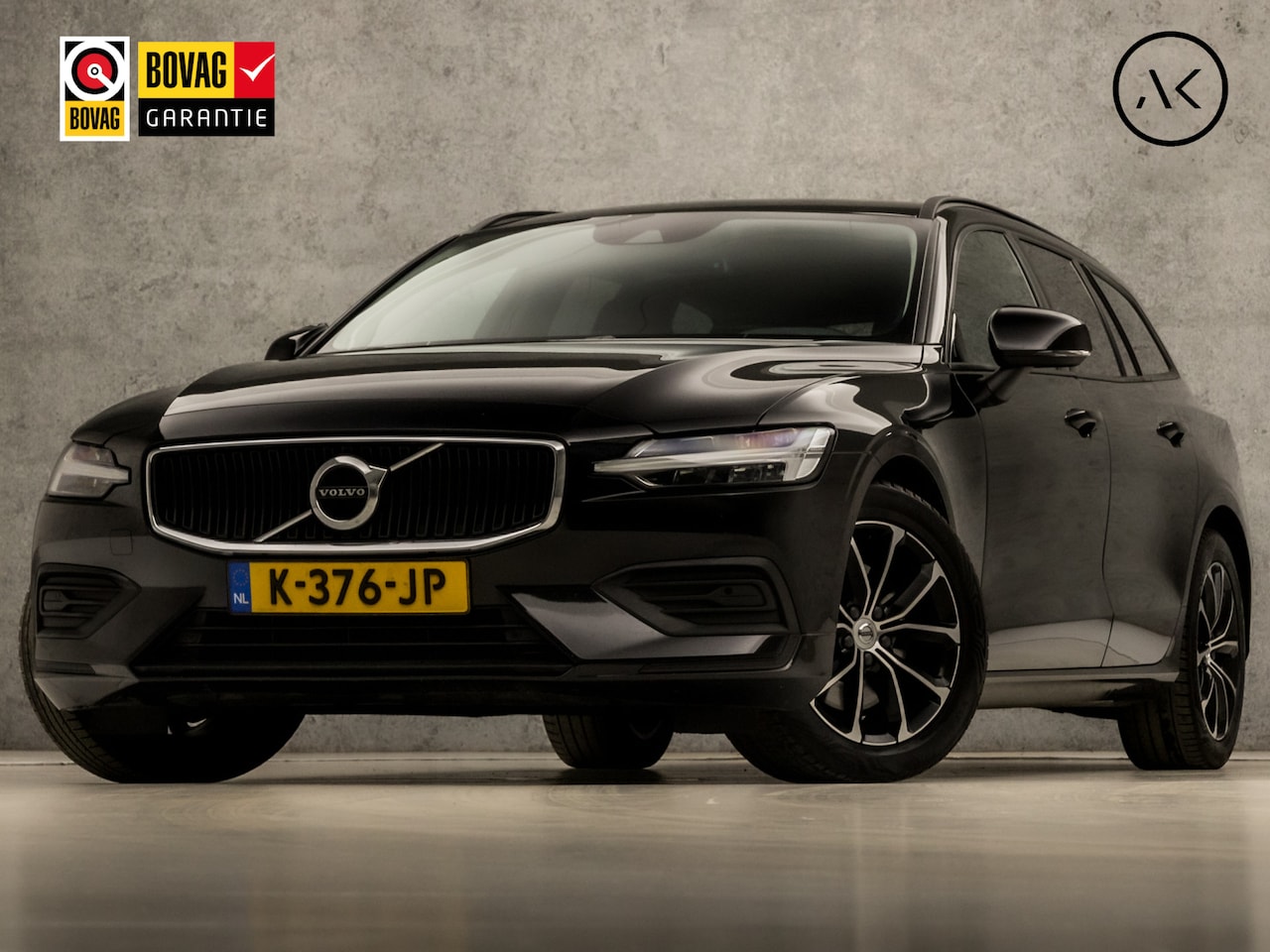 Volvo V60 - 2.0 B3 Sport 177Pk Automaat (APPLE CARPLAY, GROOT NAVI, CAMERA, TREKHAAK, GETINT GLAS, SPO - AutoWereld.nl