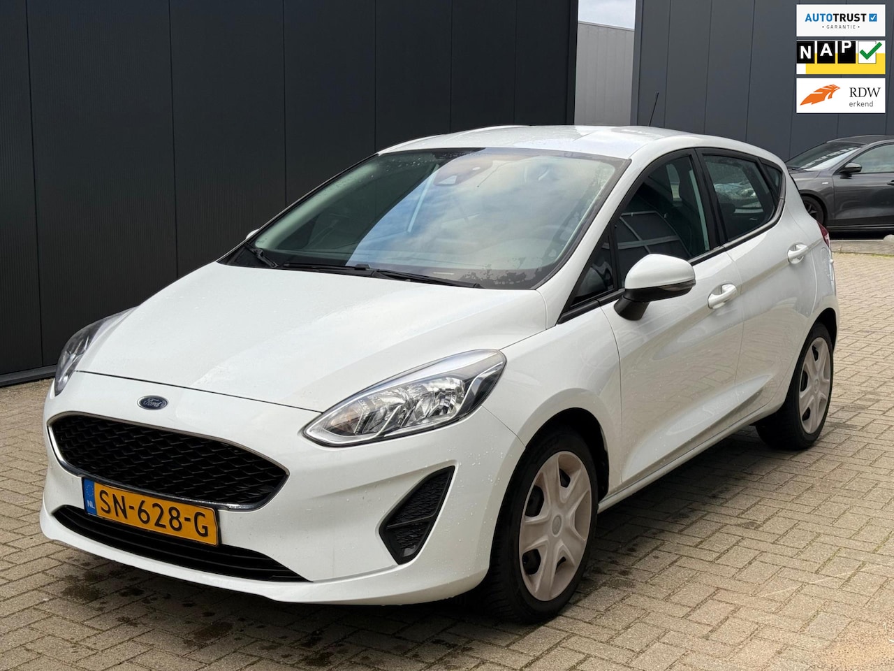 Ford Fiesta - 1.1 Trend Apple Carplay Dealer onderhouden! - AutoWereld.nl