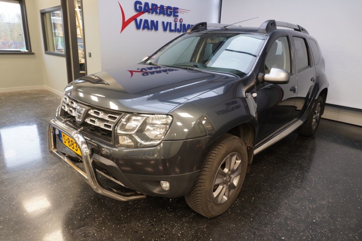 Dacia Duster - 1.6 SCe Chroom Bull bar/trekh/navi/Cam/Cr control - AutoWereld.nl