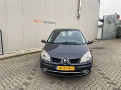 Renault Scénic - 2.0-16V T Tech Line