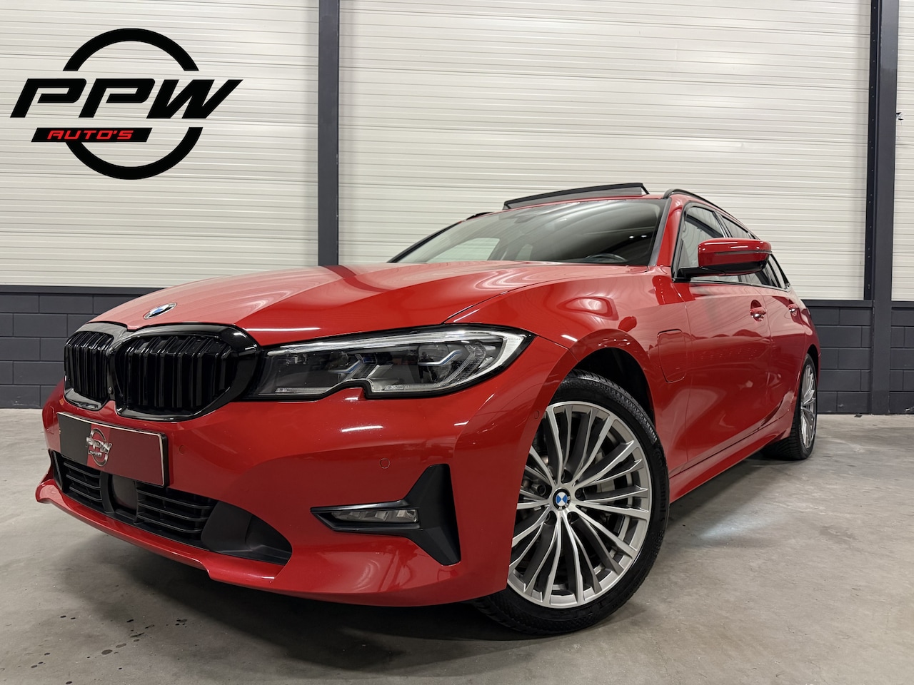 BMW 3-serie Touring - 330e High Exe 87DKM/PANO/LASER/TREKHAAK/HEAD-UP/H&K/ACC/360CAMERA/LEER-SPORT/18"/SHADOW-LI - AutoWereld.nl