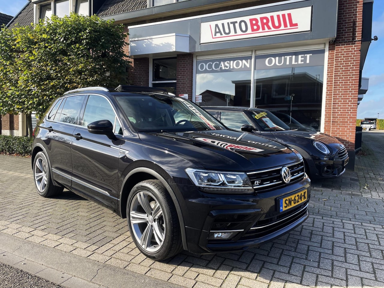 Volkswagen Tiguan - 1.4 TSI ACT Comfortline Business R Aut.| Navi|Schuifd.|Trekh|Virual Cockp. - AutoWereld.nl