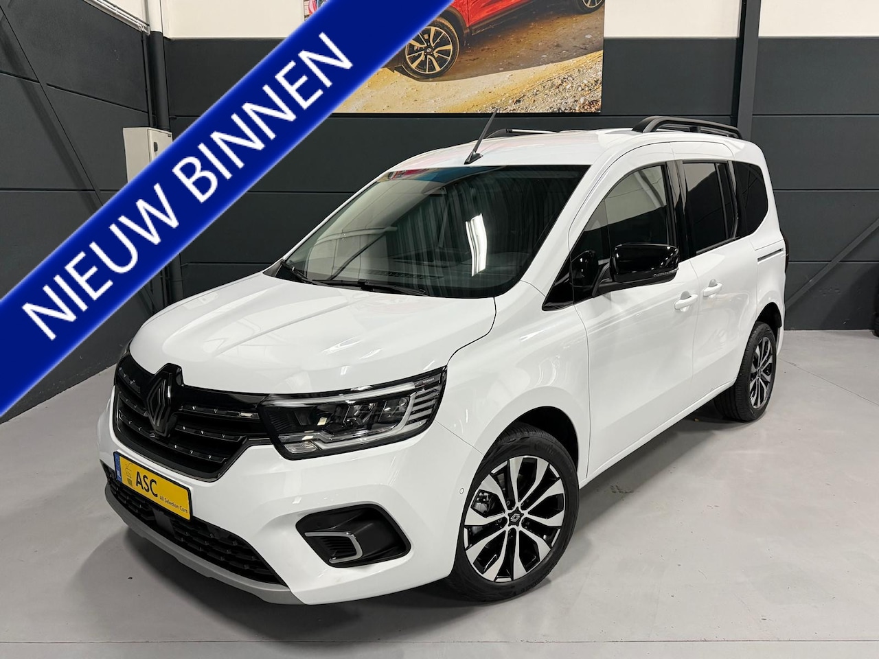 Renault Kangoo - 1.3 Tce 131pk Edition (Automaat) Rolstoelauto 3+1 - Bodemverlaging - Alle opties - Rolstoe - AutoWereld.nl