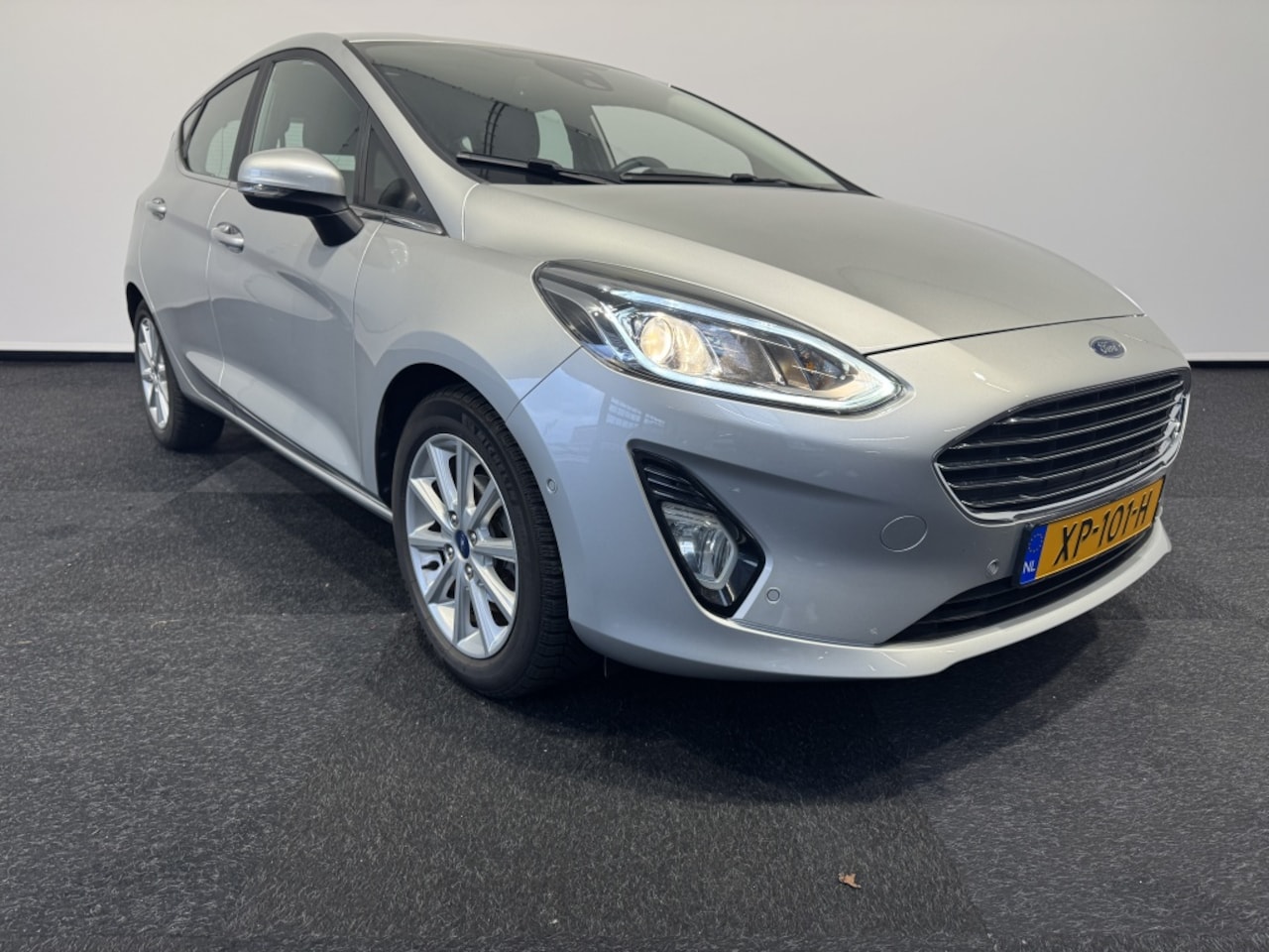Ford Fiesta - 1.0 EcoB. Titanium Airco Naviagatie Camera - AutoWereld.nl