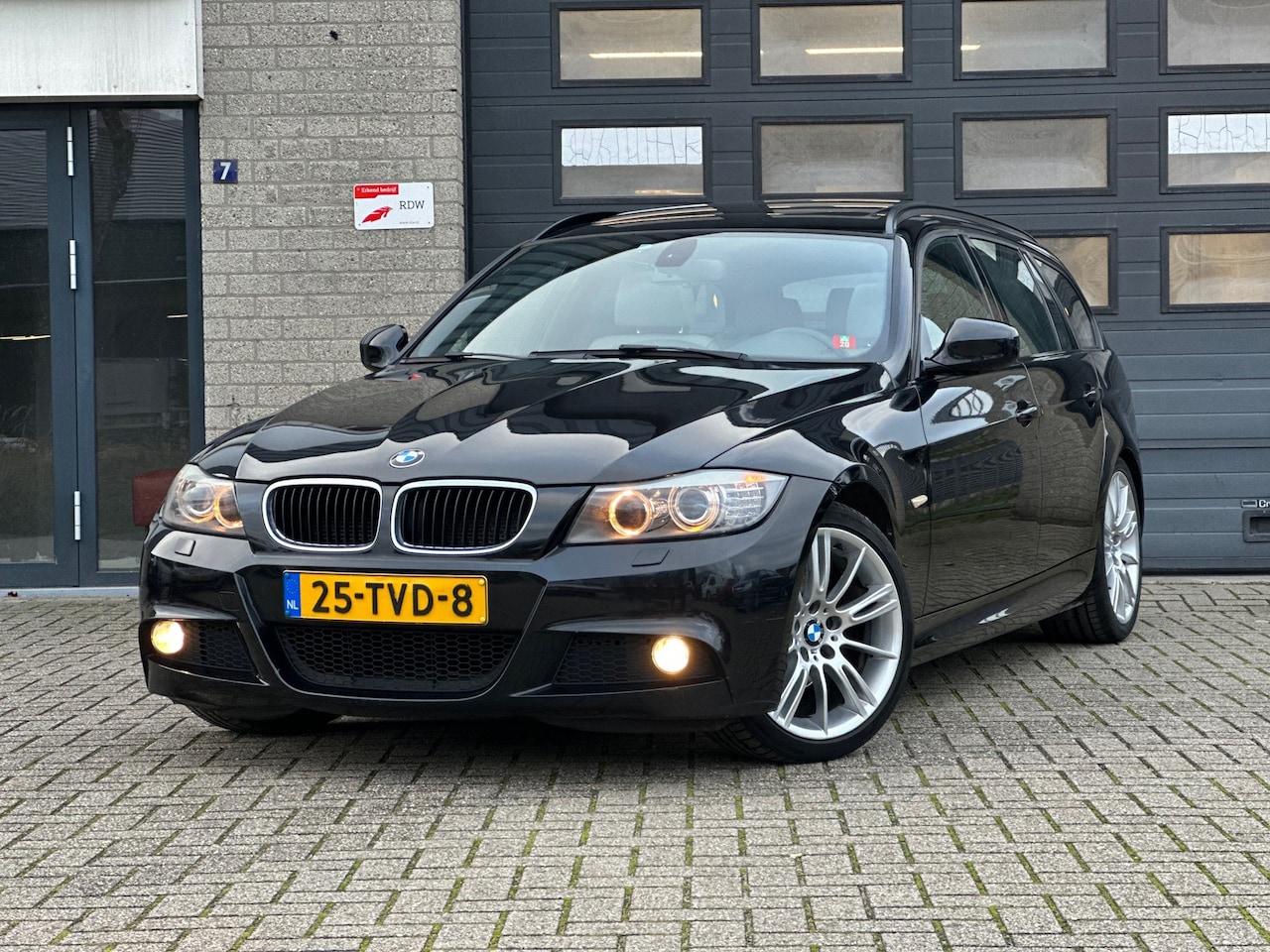 BMW 3-serie Touring - 318i Corporate Lease Luxury Line / M Pakket / Pano / Led / Xenon / PDC / Stoelverwarming / - AutoWereld.nl