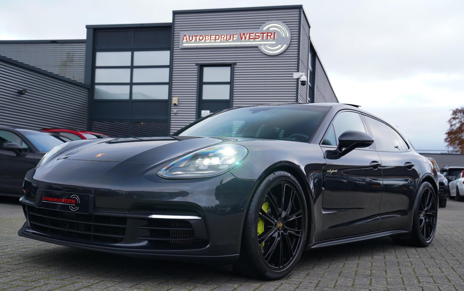 Porsche Panamera Sport Turismo - 2.9 4 E-Hybrid | Sport Chrono | 21 inch | Panorama | Sport uitlaat | Luchtvering | Spoiler - AutoWereld.nl