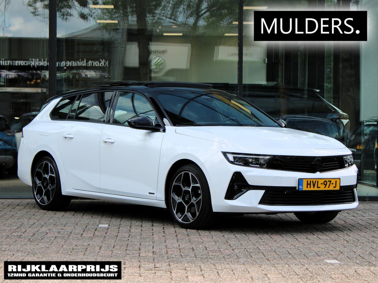 Opel Astra Sports Tourer - 1.2 Turbo Ultimate | Navi / Panoramadak / Leder - AutoWereld.nl
