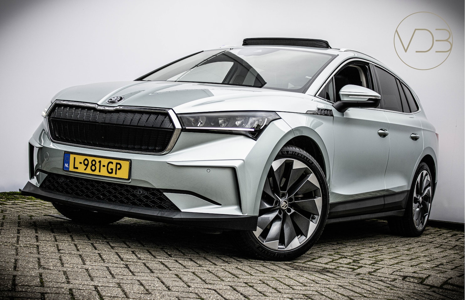 Skoda Enyaq iV - 60 Comfort Plus 180pk Panorama Camera Origineel NL - AutoWereld.nl