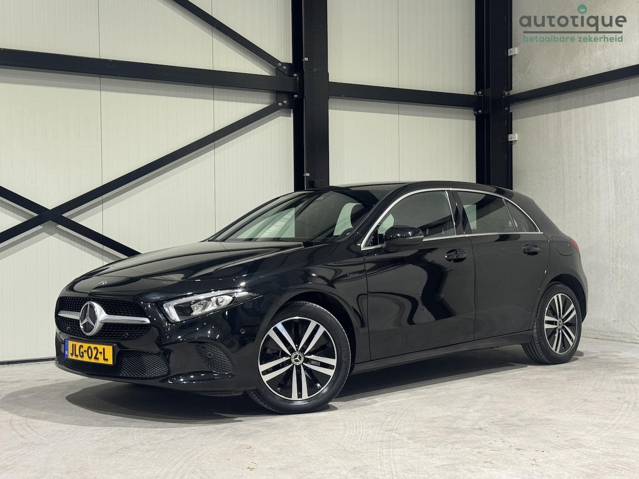 Mercedes-Benz A-klasse - 250 e Business Aut. | navi | leder | sfeer verlichting | - AutoWereld.nl