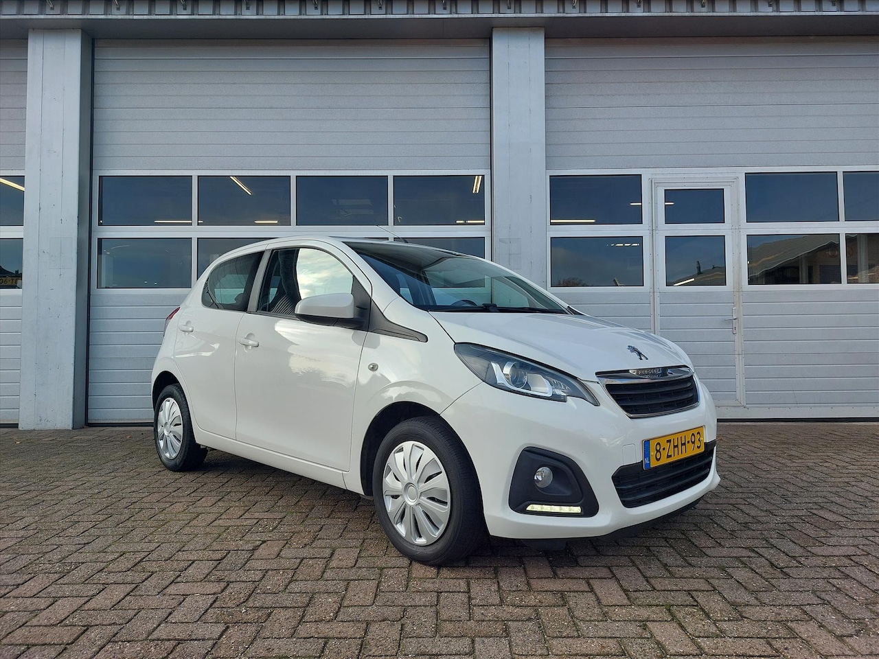 Peugeot 108 - 1.0 12V E-VTI 51KW 5DR - AutoWereld.nl