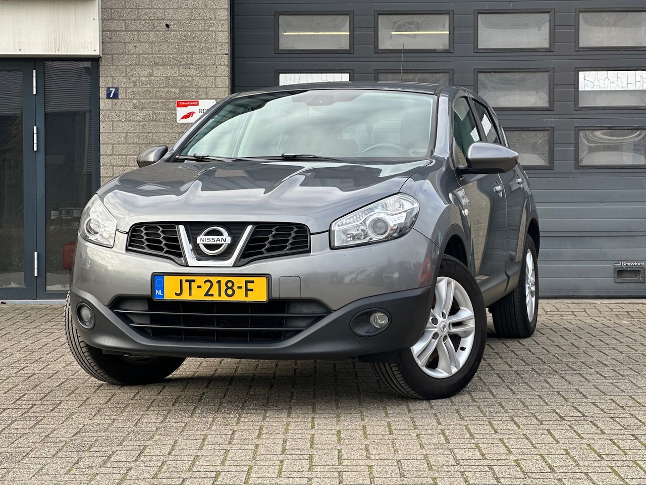 Nissan Qashqai - 1.6 Acenta / Clima / PDC / Nieuwe Koppeling / LM Velgen / APK / Cruise Control - AutoWereld.nl