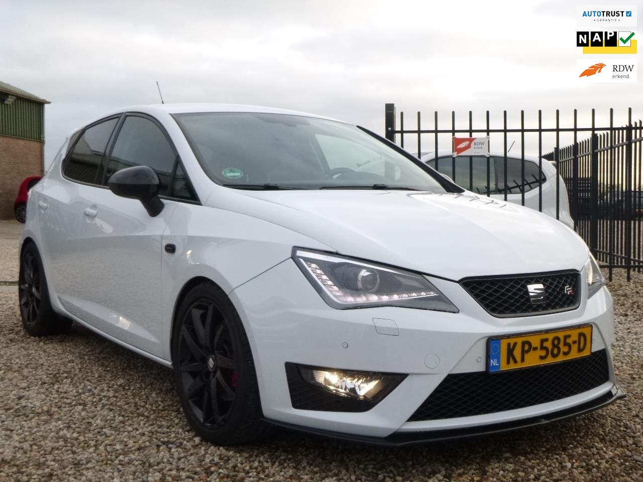 SEAT Ibiza - 1.0 EcoTSI FR Connect sportuitlaat schroefset - AutoWereld.nl