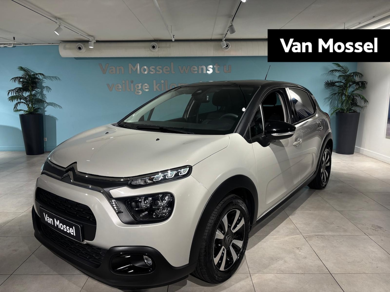 Citroën C3 - 1.2 PureTech Feel Edition | Climate control | Apple Carplay/Android Auto | Parkeersensoren - AutoWereld.nl