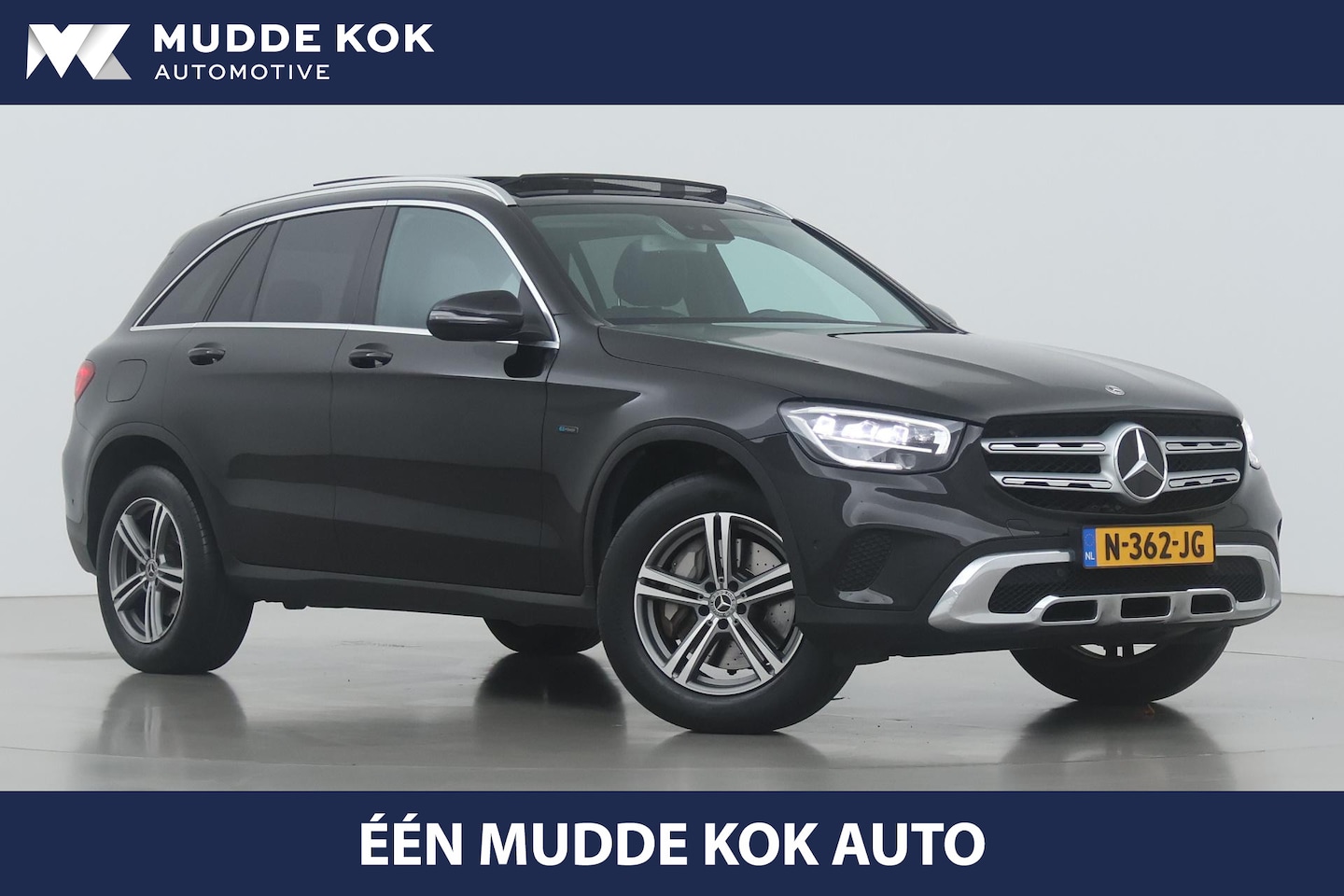Mercedes-Benz GLC-klasse - 300e 4MATIC Business Solution AMG | Panoramadak | Apple Carplay | Getint Glas | BLIS - AutoWereld.nl