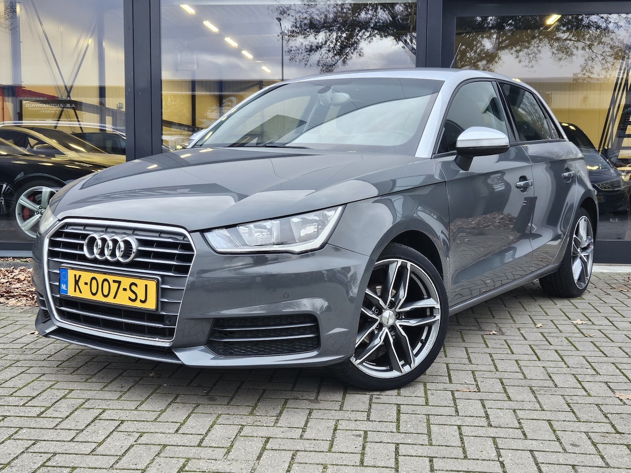 Audi A1 Sportback - 1.0 TFSI Pro Line + NAVI + CRUISE + LM VELGEN + AIRCO - AutoWereld.nl