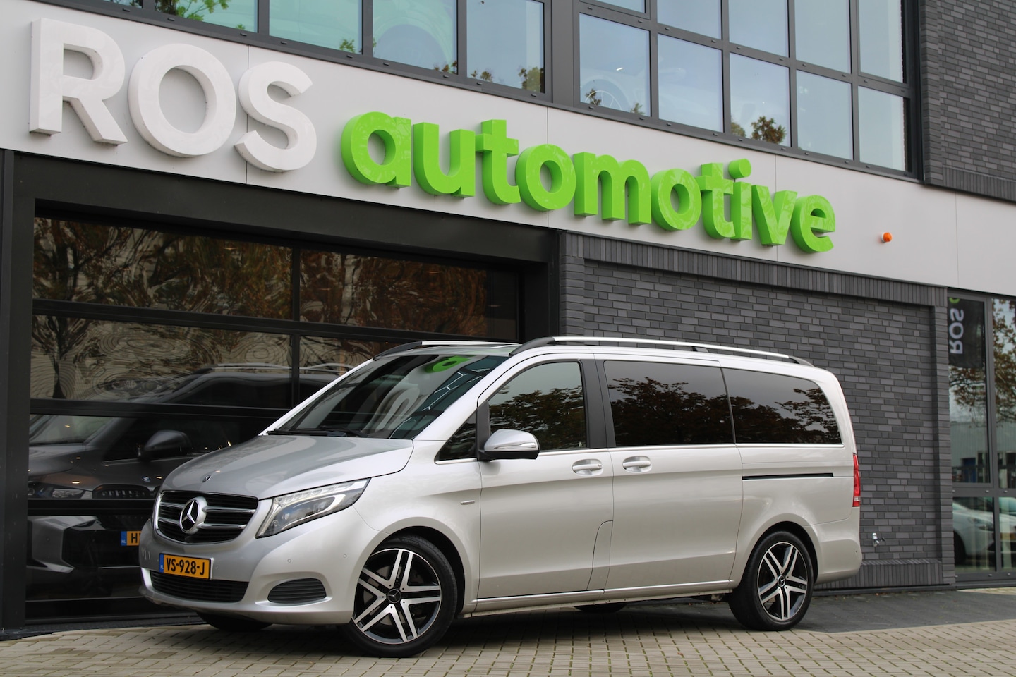 Mercedes-Benz V-klasse - 250d Lang DC Avantgarde Edition | EX BTW | DUBBEL CABINE | BURMESTER | 360 | ELEK SCHUIFDE - AutoWereld.nl