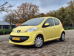 Peugeot 107 - 1.0-12V XS