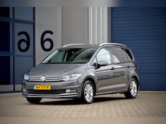 Volkswagen Touran - 1.4 TSI Highline 7pers. DSG / Trekaak / Adapt.Cruise / Navi / Clima