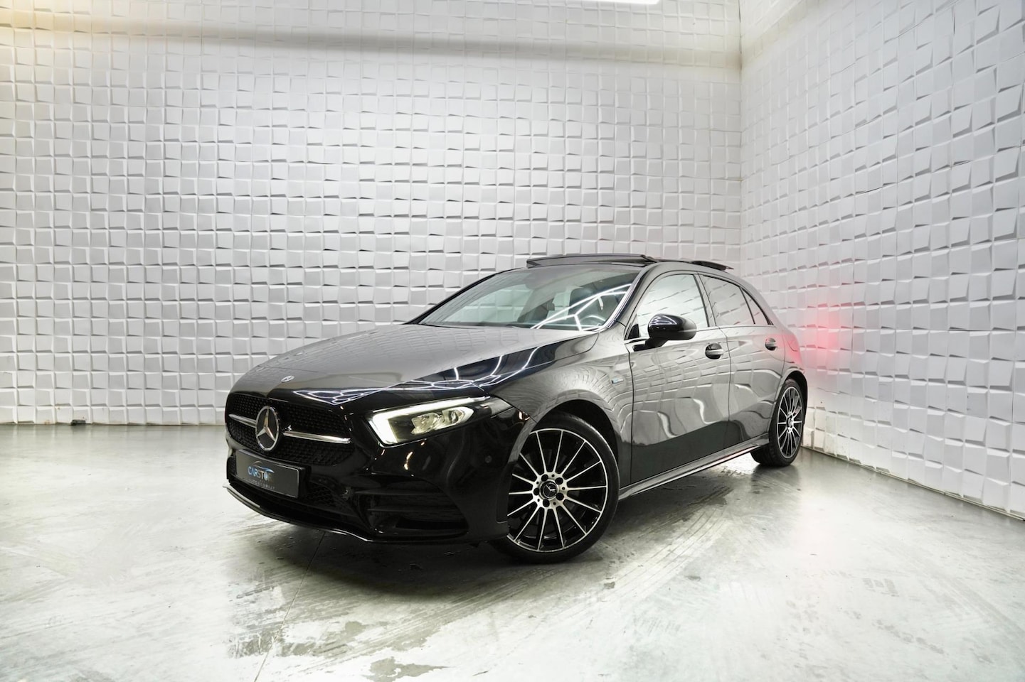 Mercedes-Benz A-klasse - 250 e AMG NIGHT PANO SFEER LEER - AutoWereld.nl