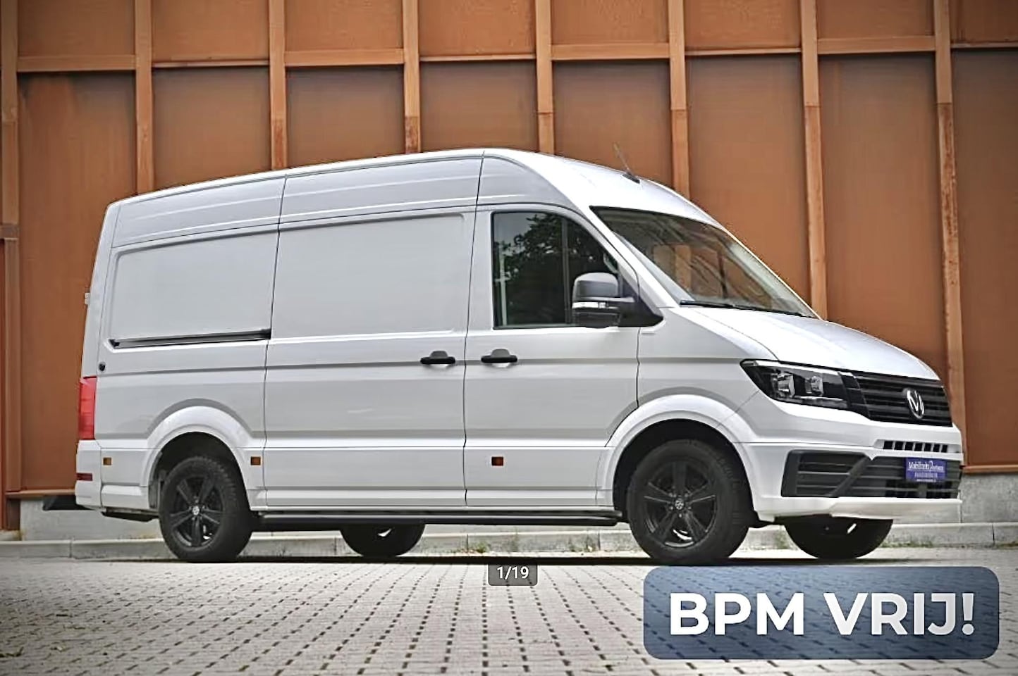 Volkswagen Crafter - 2.0 TDI L3H3 Special Edition 140pk | Betimmering | € 239 P.M. - AutoWereld.nl