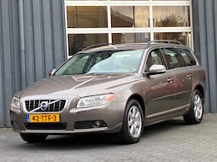 Volvo V70 - 1.6 T4 Limited Edition Automaat Leder Clima Navi Cruise